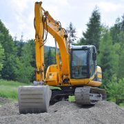 De veelzijdigheid van graafmachines in landbouw en industrie