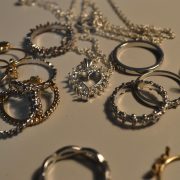 Tijdloze sieraden trends en tips voor elke gelegenheid