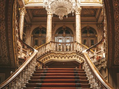 Het grootste huis ter wereld Binnenkijken bij extreme luxe
