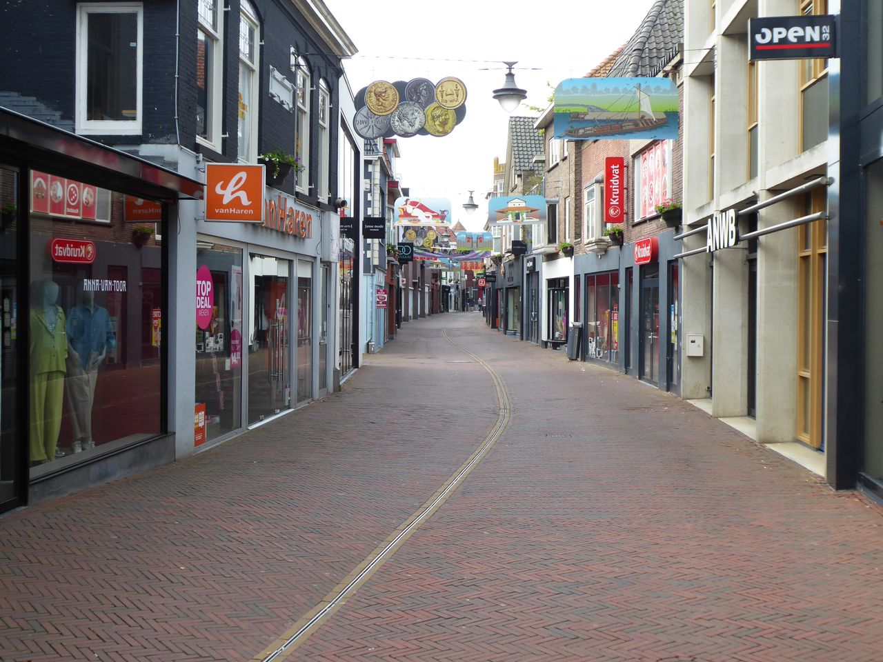 Veiligheid en preventie in de drukke winkelstraat